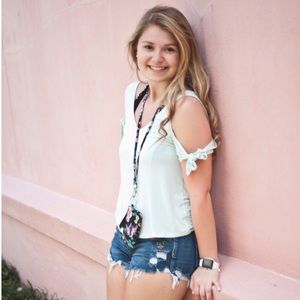 Meet your Posher, Hailey